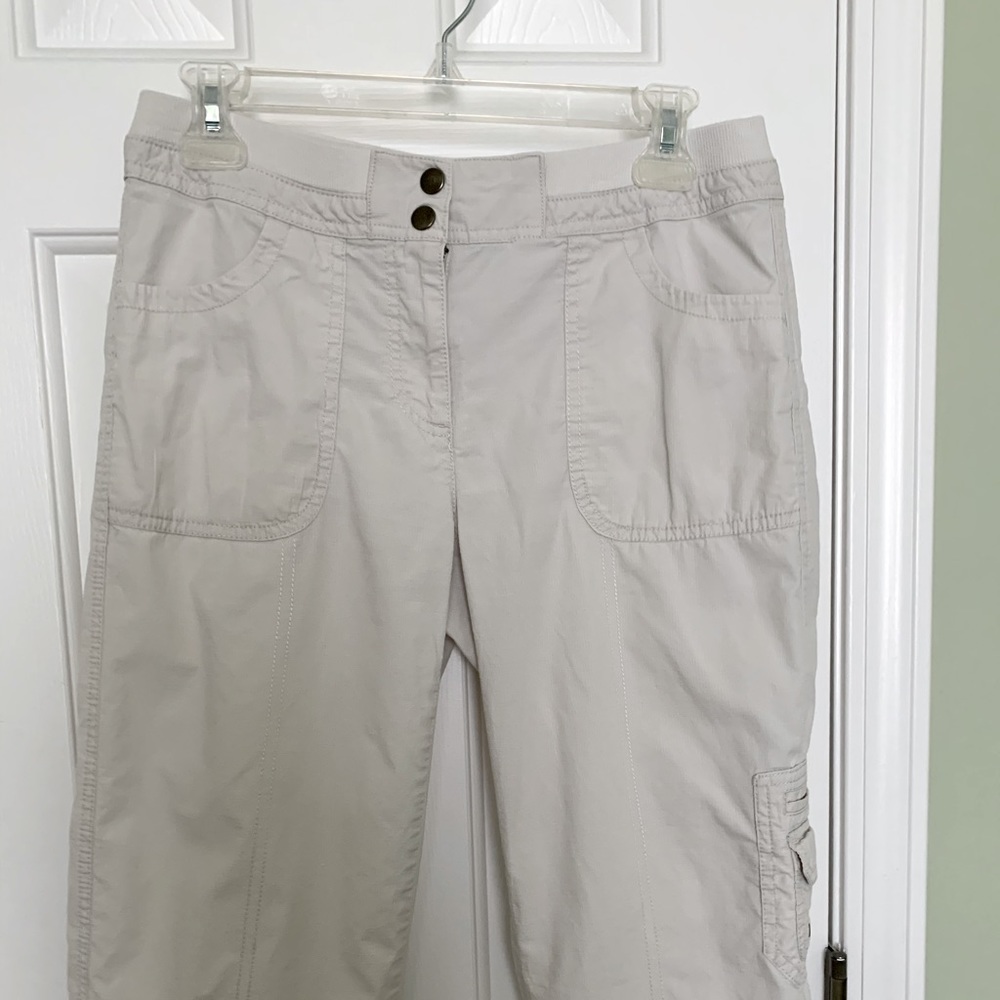 Off white cropped/Capri pants